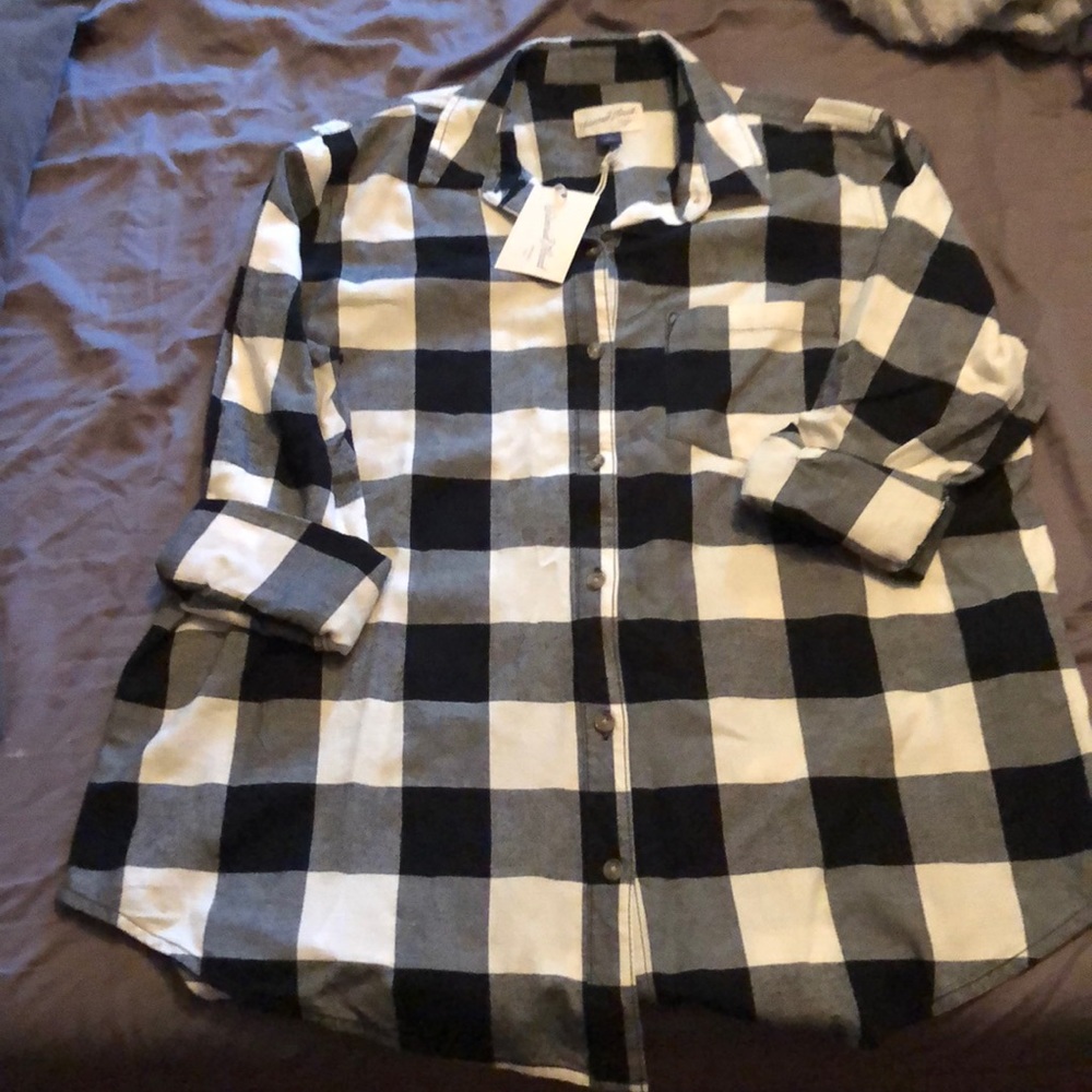 Universal thread button down shirt